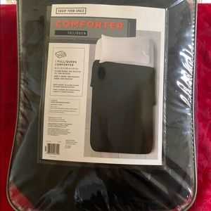 Solid Black F/Q comforter.